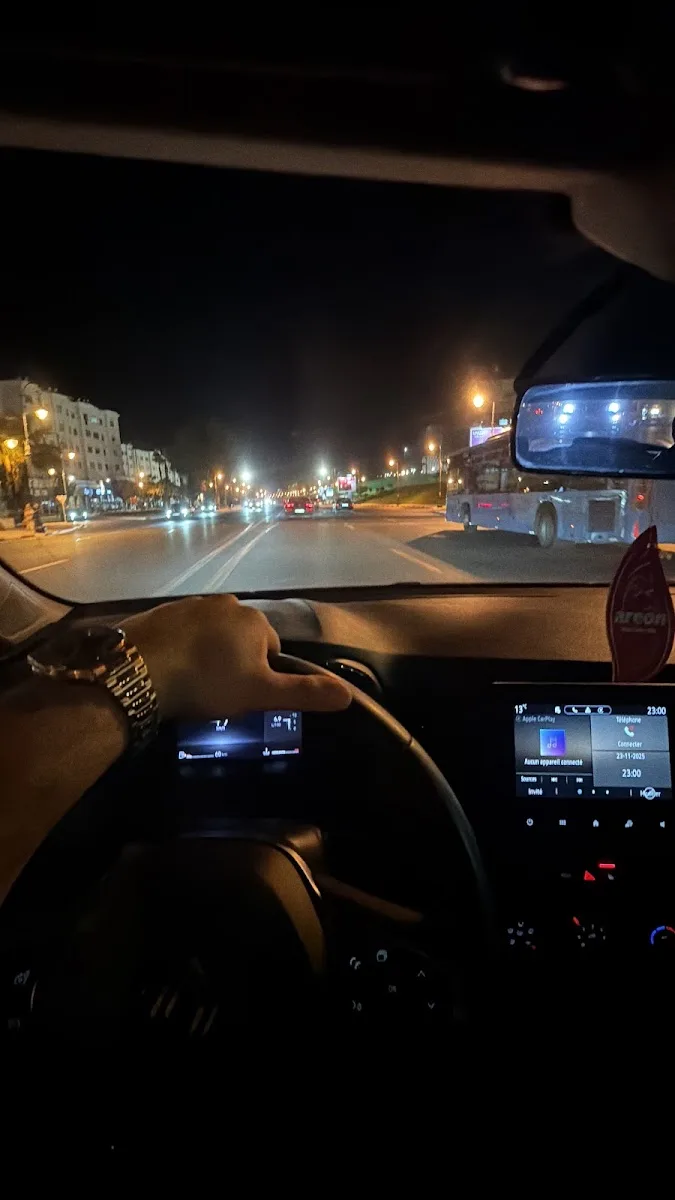 Reality Car — car rental agency (photo 14)